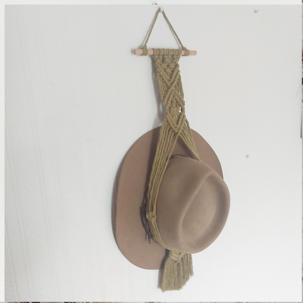 macrame-hat-hanger