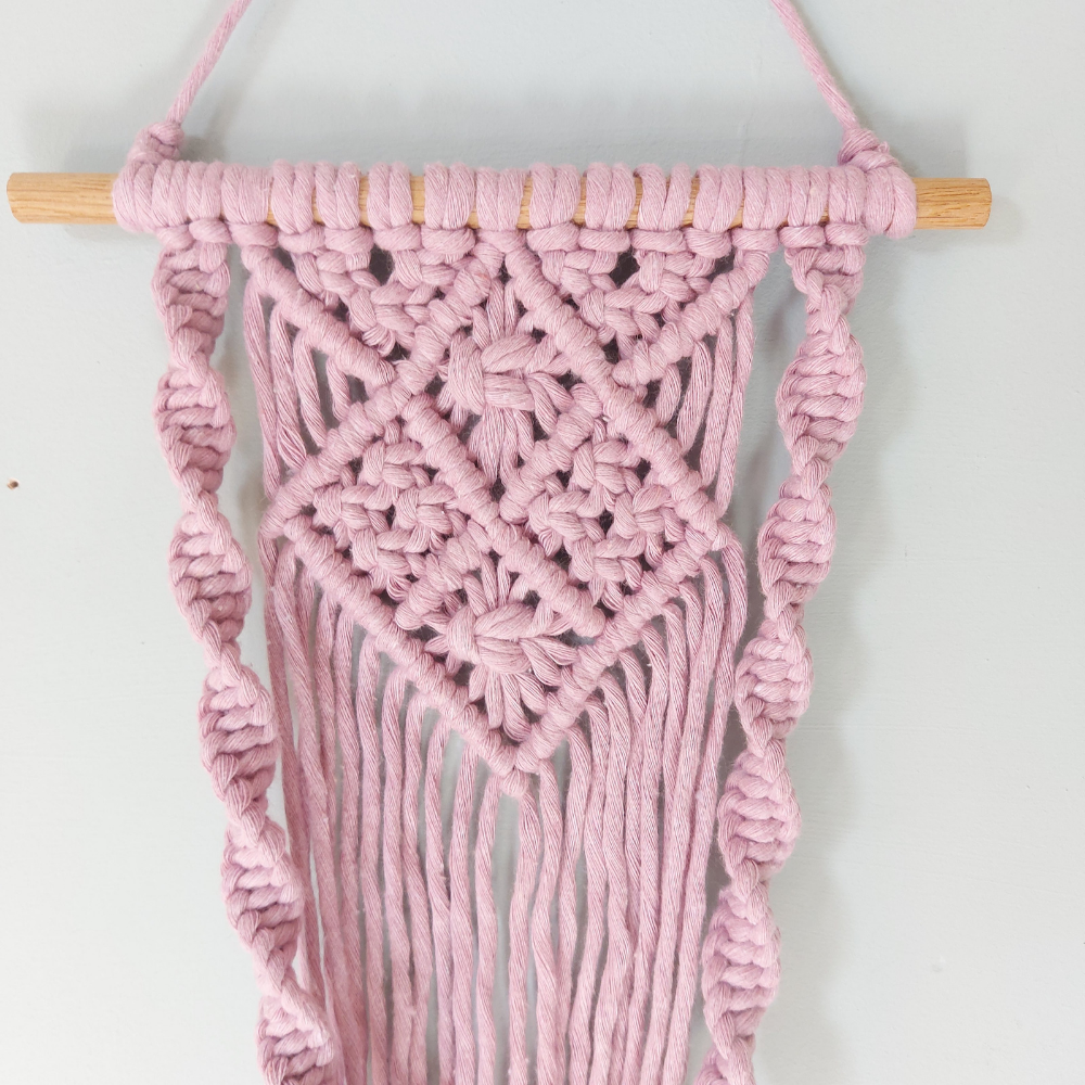 macrame-plant-hanger