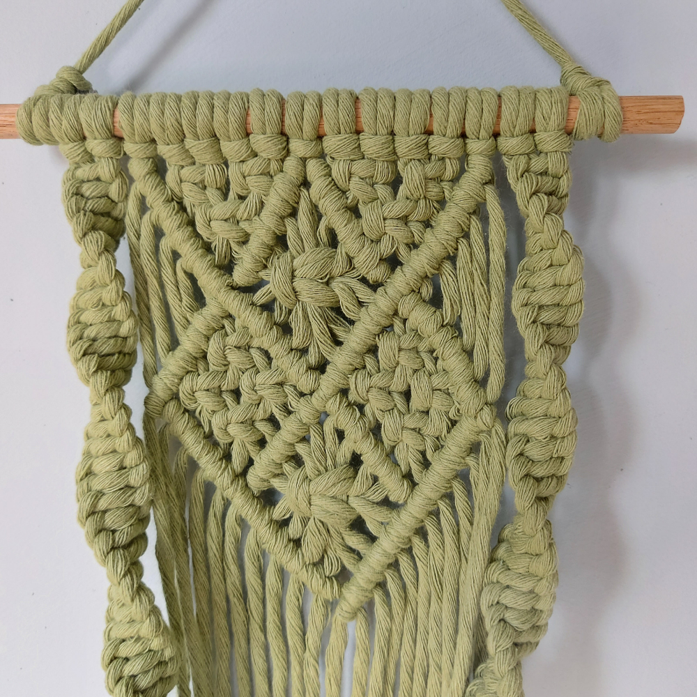 macrame-plant-hanger