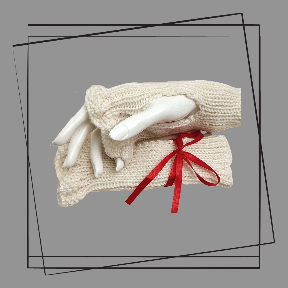 cashmere-wrist-warmers