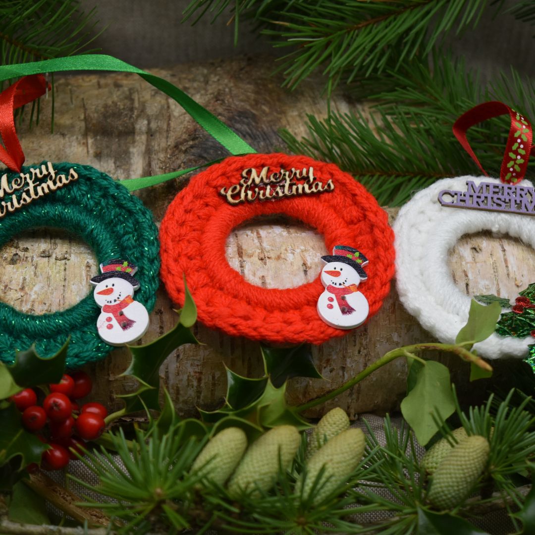 mini-christmas-wreaths