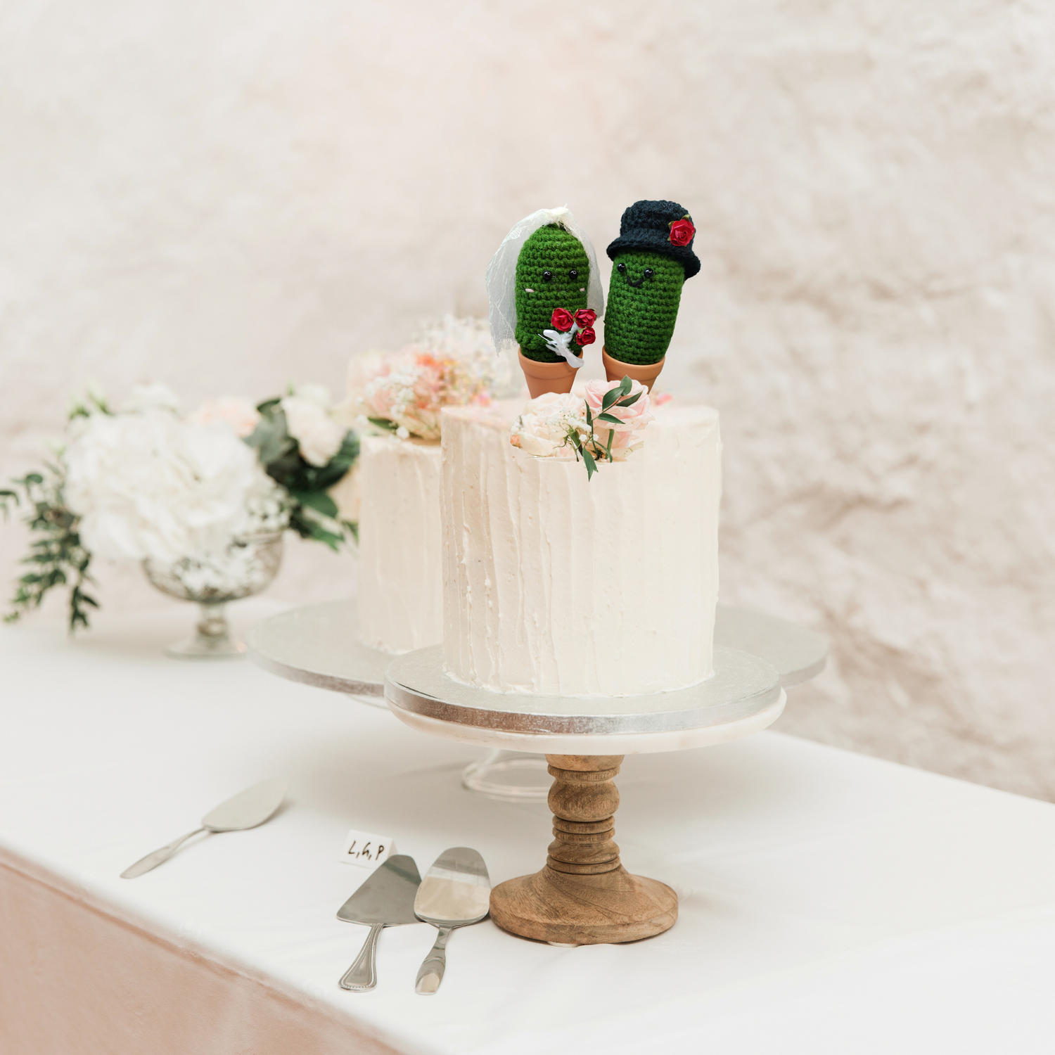 wedding cake topper