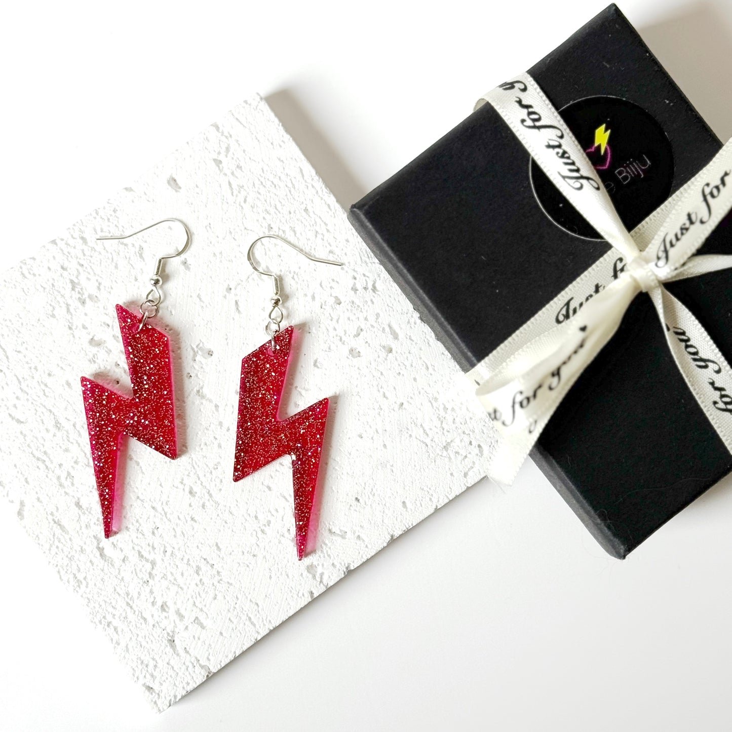 lightening bolt resin earrings 