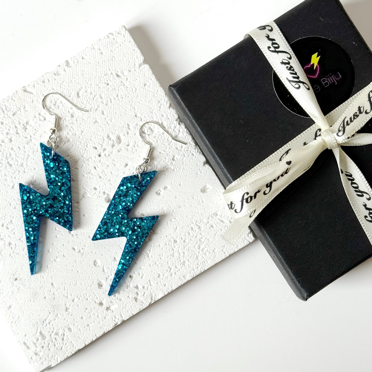 lightening bolt resin earrings 