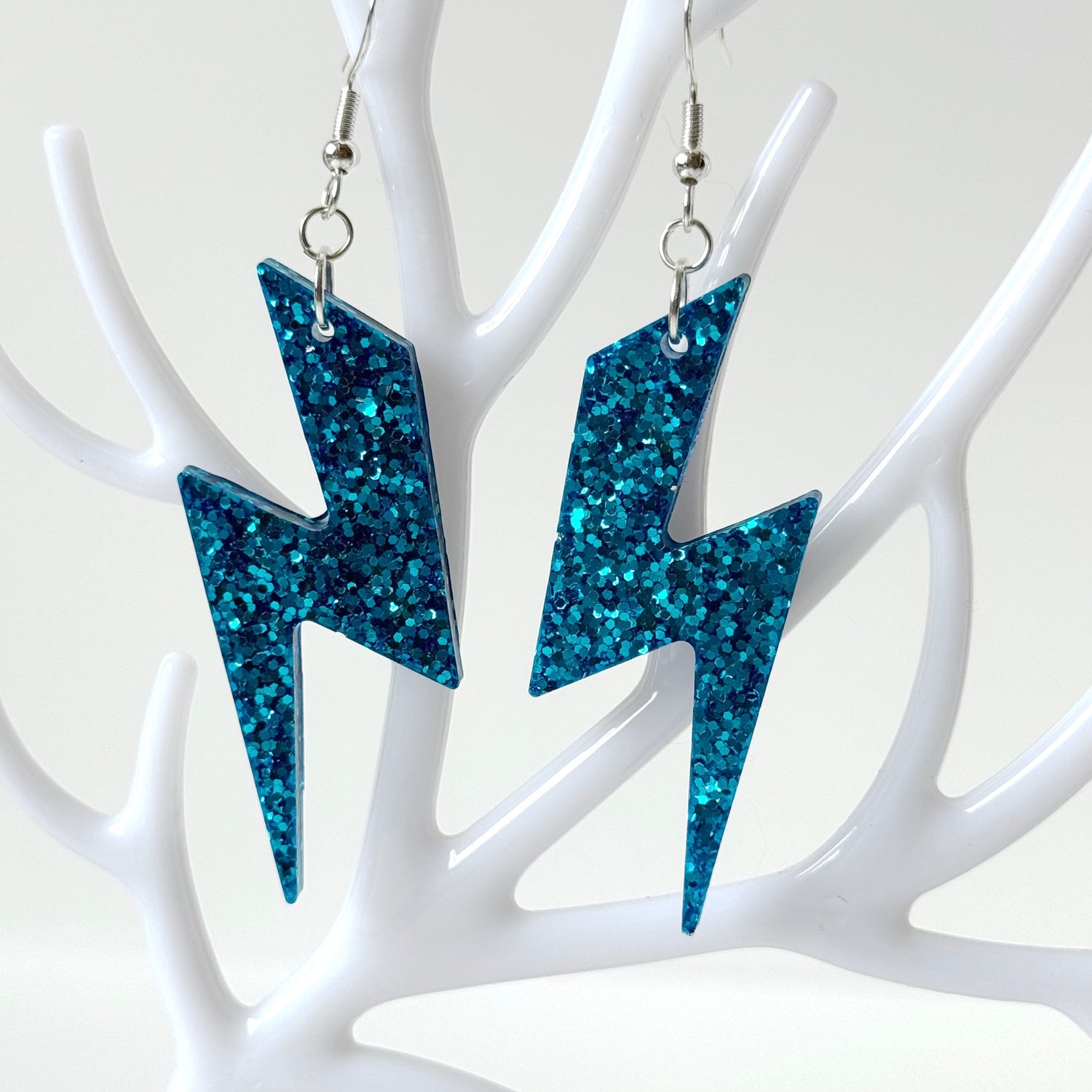 lightening bolt resin earrings 