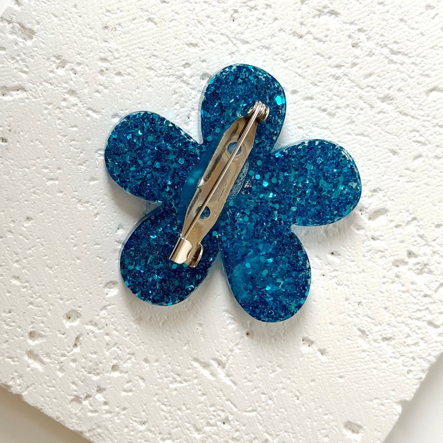 blue flower resin brooch