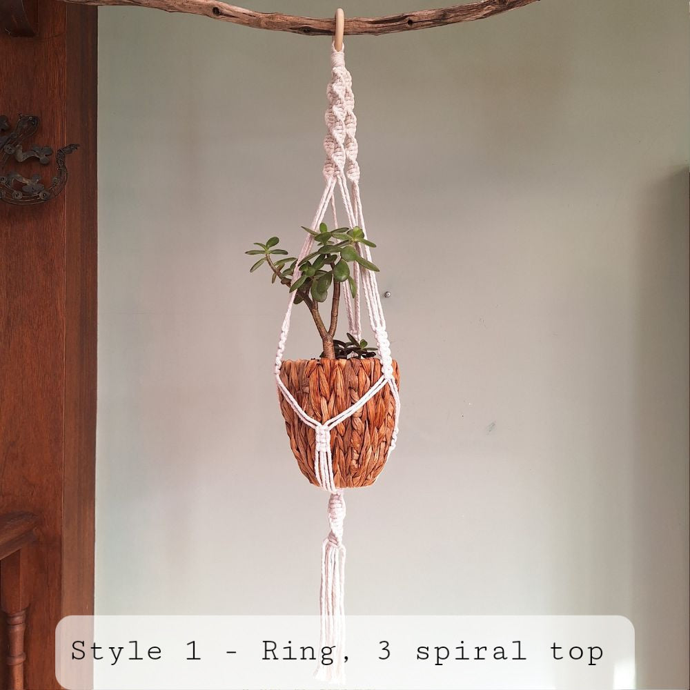 macrame-wall-plant-hanger