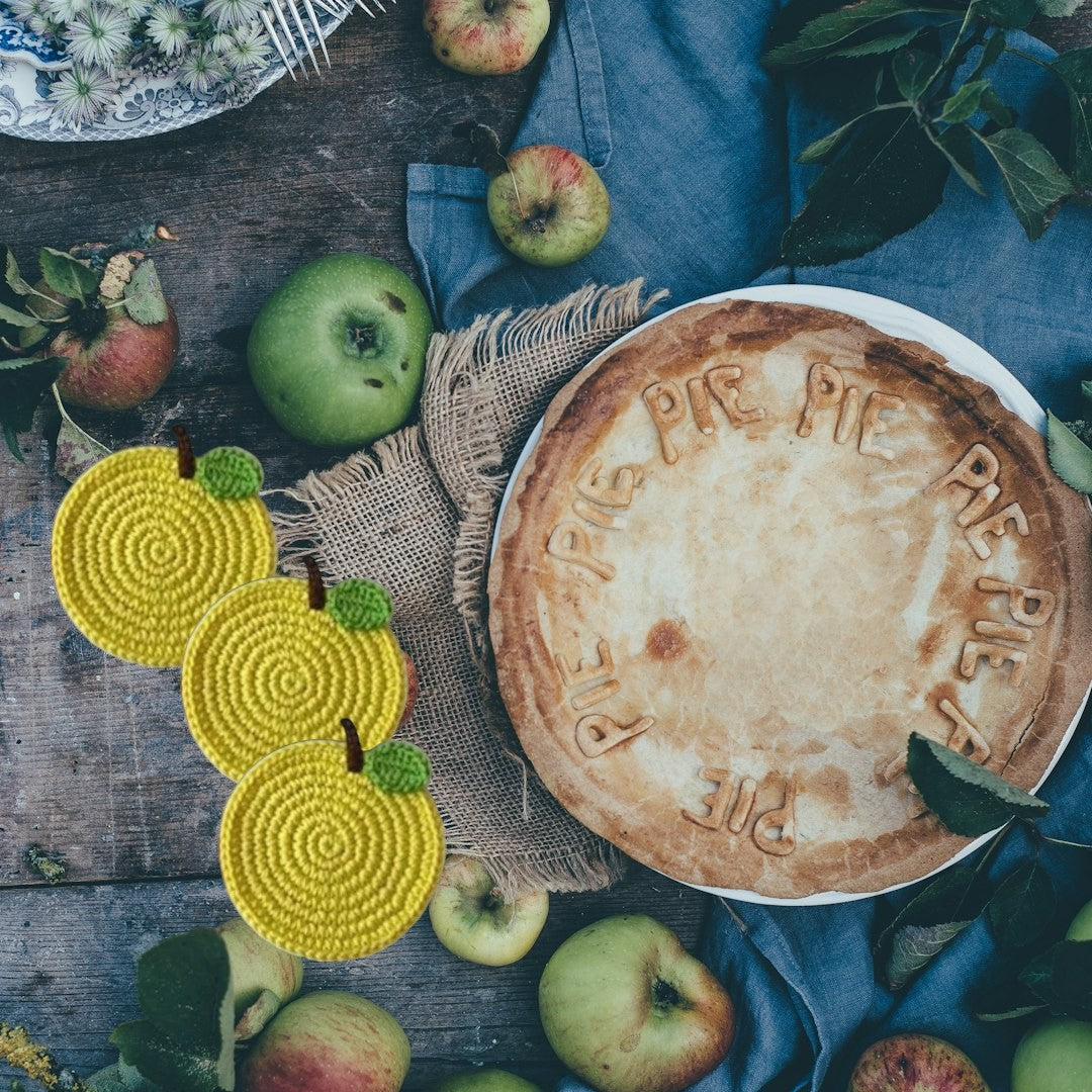 crochet apple coasters