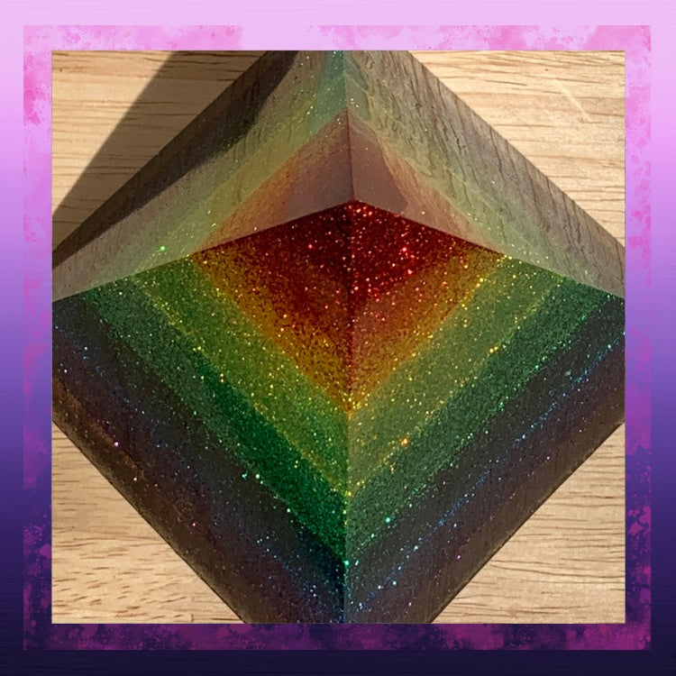 resin-pyramid