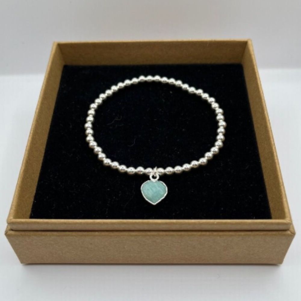 heart-charm-bracelet